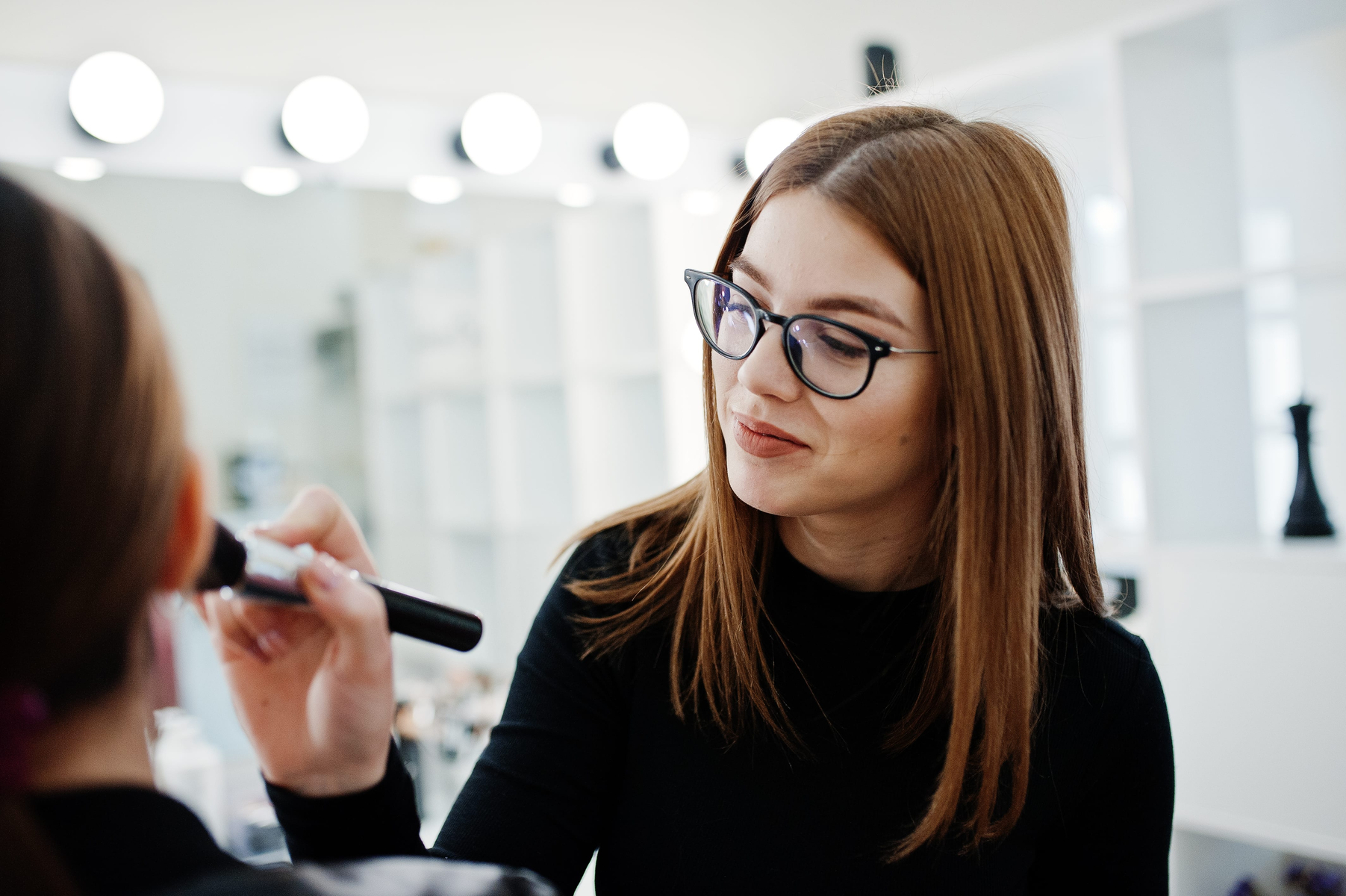 make up artist